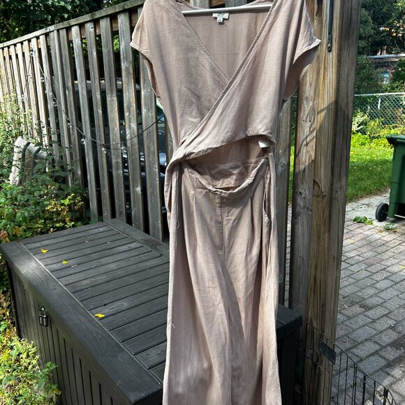 Aritzia Brax Linen Jumpsuit - Picture 10 of 10